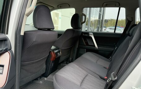 Toyota Land Cruiser Prado 150 рестайлинг 2, 2014 год, 3 585 000 рублей, 11 фотография