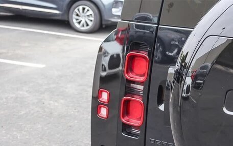 Land Rover Defender II, 2022 год, 8 428 000 рублей, 7 фотография
