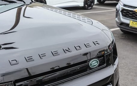 Land Rover Defender II, 2022 год, 8 428 000 рублей, 9 фотография