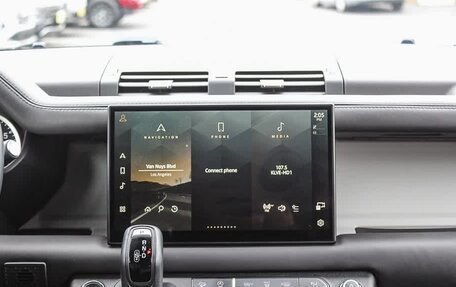 Land Rover Defender II, 2022 год, 8 428 000 рублей, 12 фотография