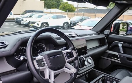 Land Rover Defender II, 2022 год, 8 428 000 рублей, 15 фотография