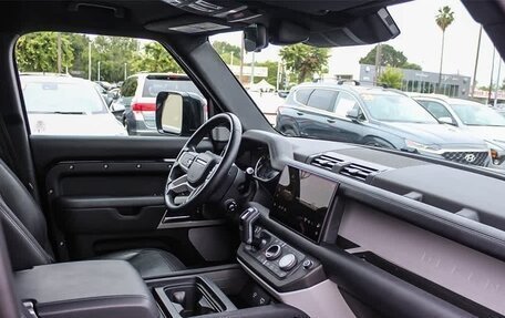 Land Rover Defender II, 2022 год, 8 428 000 рублей, 14 фотография