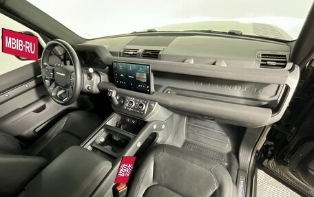 Land Rover Defender II, 2022 год, 7 322 000 рублей, 21 фотография