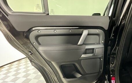 Land Rover Defender II, 2022 год, 7 322 000 рублей, 28 фотография