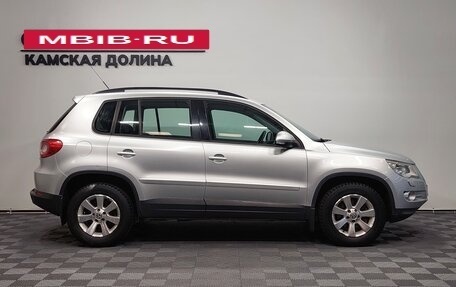 Volkswagen Tiguan I, 2011 год, 995 000 рублей, 4 фотография