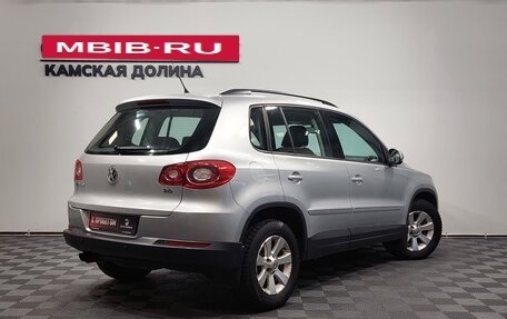 Volkswagen Tiguan I, 2011 год, 995 000 рублей, 2 фотография