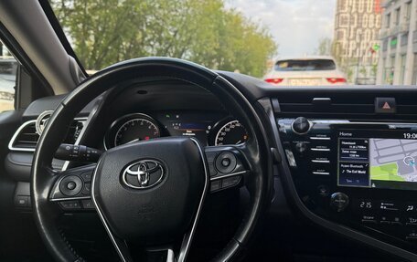 Toyota Camry, 2018 год, 3 250 000 рублей, 5 фотография