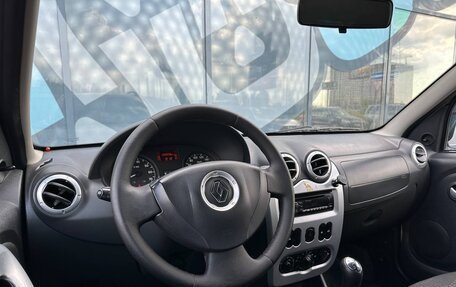 Renault Sandero I, 2013 год, 690 000 рублей, 2 фотография