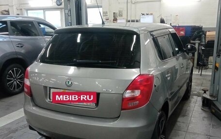 Skoda Fabia II, 2011 год, 605 000 рублей, 3 фотография