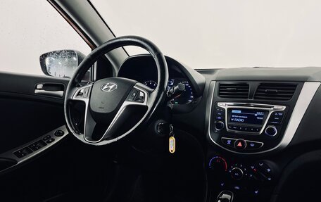 Hyundai Solaris II рестайлинг, 2015 год, 990 000 рублей, 14 фотография