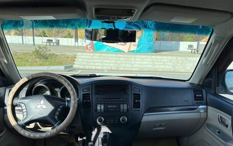 Mitsubishi Pajero IV, 2008 год, 1 600 000 рублей, 2 фотография