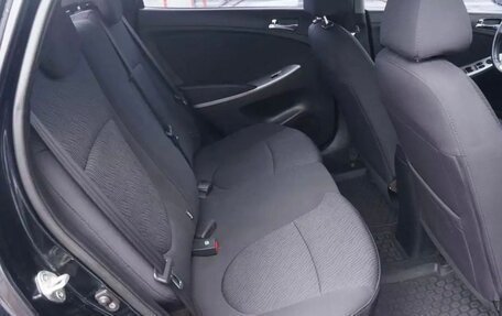 Hyundai Solaris II рестайлинг, 2011 год, 900 000 рублей, 12 фотография