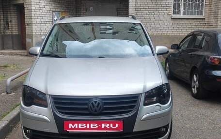 Volkswagen Touran III, 2008 год, 1 000 000 рублей, 5 фотография