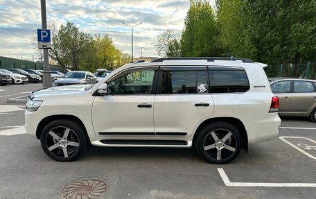 Toyota Land Cruiser 200, 2017 год, 7 000 000 рублей, 5 фотография