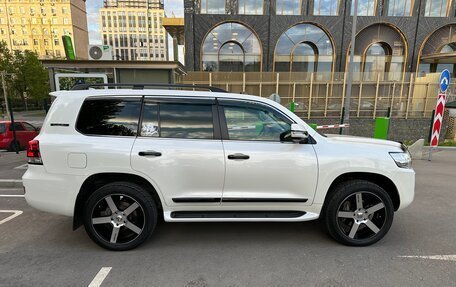 Toyota Land Cruiser 200, 2017 год, 7 000 000 рублей, 6 фотография