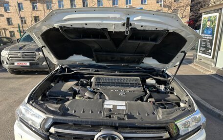 Toyota Land Cruiser 200, 2017 год, 7 000 000 рублей, 8 фотография