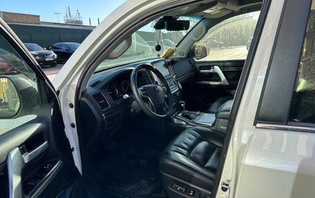 Toyota Land Cruiser 200, 2017 год, 7 000 000 рублей, 17 фотография
