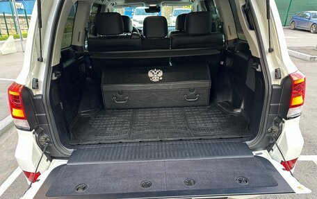 Toyota Land Cruiser 200, 2017 год, 7 000 000 рублей, 11 фотография