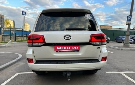 Toyota Land Cruiser 200, 2017 год, 7 000 000 рублей, 9 фотография