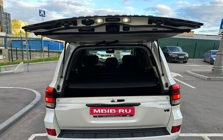 Toyota Land Cruiser 200, 2017 год, 7 000 000 рублей, 10 фотография