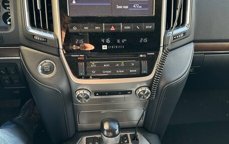 Toyota Land Cruiser 200, 2017 год, 7 000 000 рублей, 24 фотография