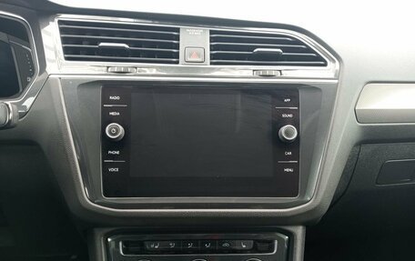 Volkswagen Tiguan II, 2019 год, 2 290 000 рублей, 18 фотография