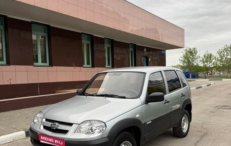 Chevrolet Niva I рестайлинг, 2013 год, 595 000 рублей, 1 фотография