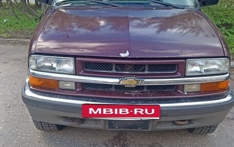 Chevrolet Blazer II рестайлинг, 1995 год, 250 000 рублей, 1 фотография