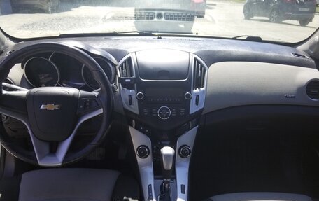 Chevrolet Cruze II, 2013 год, 860 000 рублей, 10 фотография
