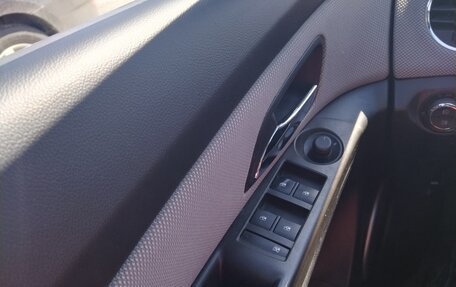 Chevrolet Cruze II, 2013 год, 860 000 рублей, 13 фотография
