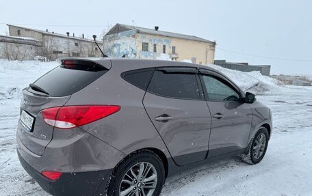Hyundai ix35 I рестайлинг, 2014 год, 1 580 000 рублей, 2 фотография
