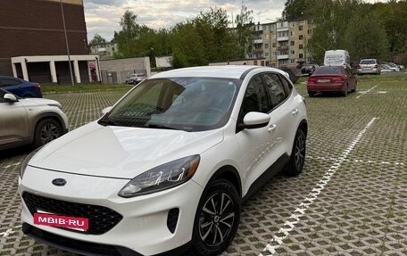 Ford Escape, 2020 год, 2 100 000 рублей, 3 фотография