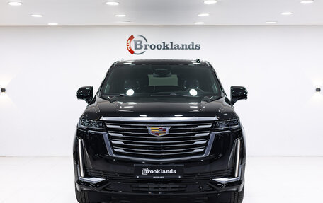 Cadillac Escalade V, 2023 год, 16 990 000 рублей, 2 фотография
