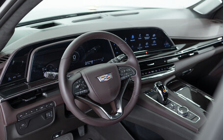 Cadillac Escalade V, 2023 год, 16 990 000 рублей, 9 фотография