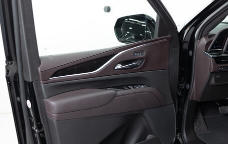 Cadillac Escalade V, 2023 год, 16 990 000 рублей, 8 фотография