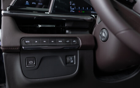 Cadillac Escalade V, 2023 год, 16 990 000 рублей, 13 фотография