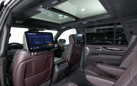 Cadillac Escalade V, 2023 год, 16 990 000 рублей, 23 фотография
