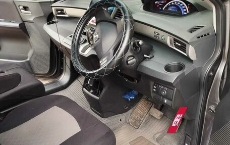 Honda Freed I, 2013 год, 1 490 000 рублей, 8 фотография