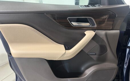 Jaguar F-Pace, 2017 год, 2 799 800 рублей, 7 фотография