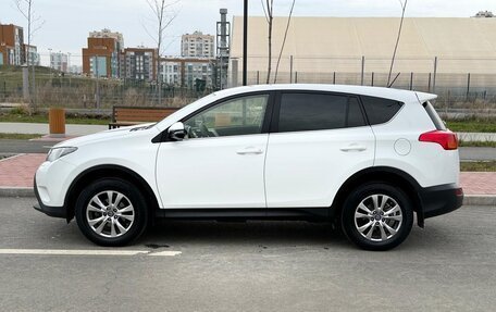 Toyota RAV4, 2015 год, 2 099 000 рублей, 5 фотография