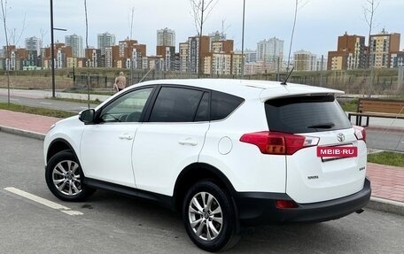 Toyota RAV4, 2015 год, 2 099 000 рублей, 4 фотография