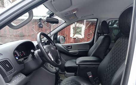 Hyundai H-1 II рестайлинг, 2018 год, 3 000 000 рублей, 15 фотография