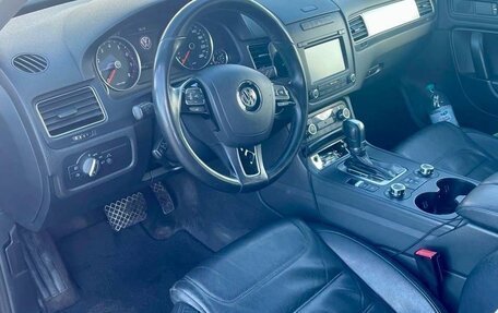 Volkswagen Touareg III, 2011 год, 2 050 000 рублей, 11 фотография