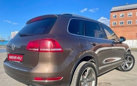 Volkswagen Touareg III, 2011 год, 2 050 000 рублей, 3 фотография