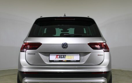 Volkswagen Tiguan II, 2019 год, 2 291 000 рублей, 6 фотография