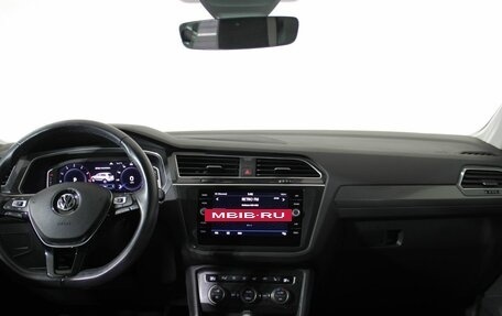 Volkswagen Tiguan II, 2019 год, 2 291 000 рублей, 10 фотография
