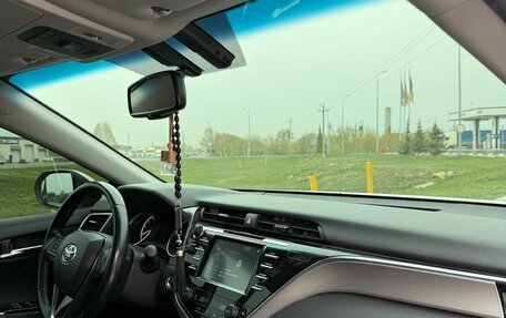 Toyota Camry, 2019 год, 2 990 000 рублей, 15 фотография