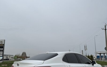 Toyota Camry, 2019 год, 2 990 000 рублей, 10 фотография