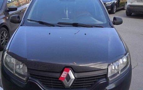 Renault Logan II, 2015 год, 600 000 рублей, 1 фотография