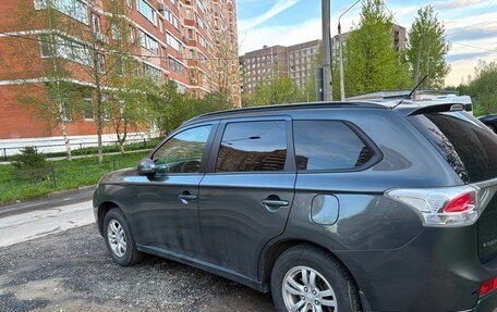 Mitsubishi Outlander III рестайлинг 3, 2013 год, 1 600 000 рублей, 5 фотография
